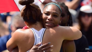 Teenage tennis star comforts Serena Williams after forfeit