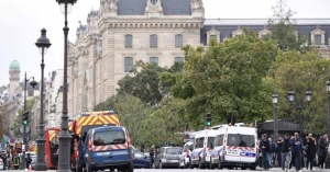 Four killed in knife attack at Paris police headquarters