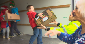 10-year-old spends holiday season making sure sick kids get toys in the hospital